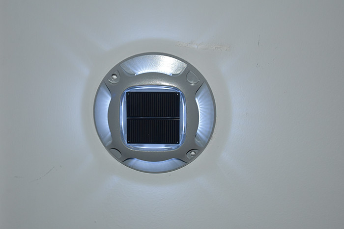 Außen-LED-Solar-Auffahrt-Dock-Lampen Warn-Schritt-Lampen für Bürgersteig Garten-Weg Hof