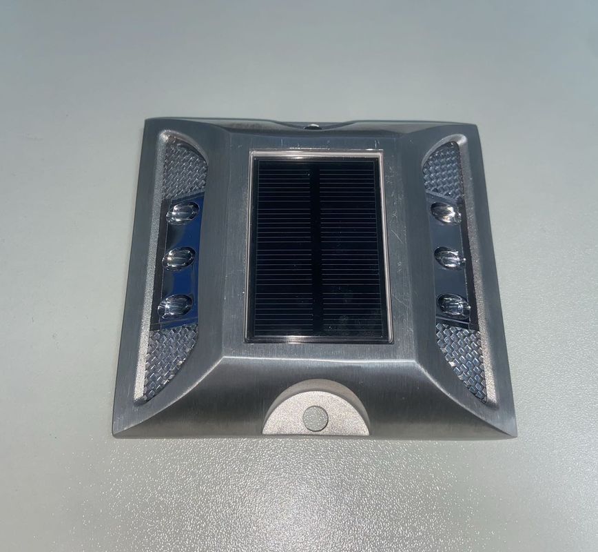 114*105*23mm Aluminiumlegierung PC IP68 Solarstraßenstangen mit Arbeitstemperatur von -40°C bis 85°C