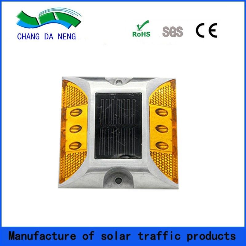 Weiß/Gelb/Rot/Bule/Grün solarbetriebene Straßenmarker für extreme Temperaturen