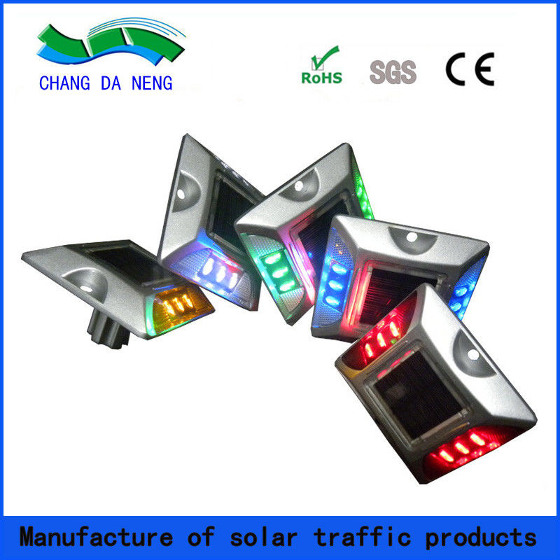 Weiß/Gelb/Rot/Bule/Grün solarbetriebene Straßenmarker für extreme Temperaturen