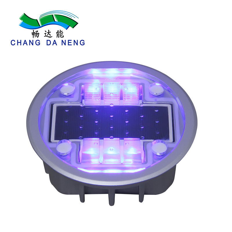136*52mm Größe Superhelle Solar-LED-Begrabene Straßenmarker mit IP68-Wasserdichtheit
