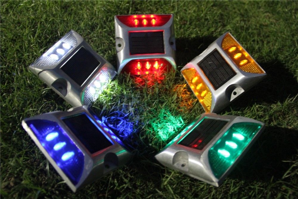 PBW-Aluminium-Solar-Straßenstift-LED-Straßenspeicher für Sicherheitswarnungen