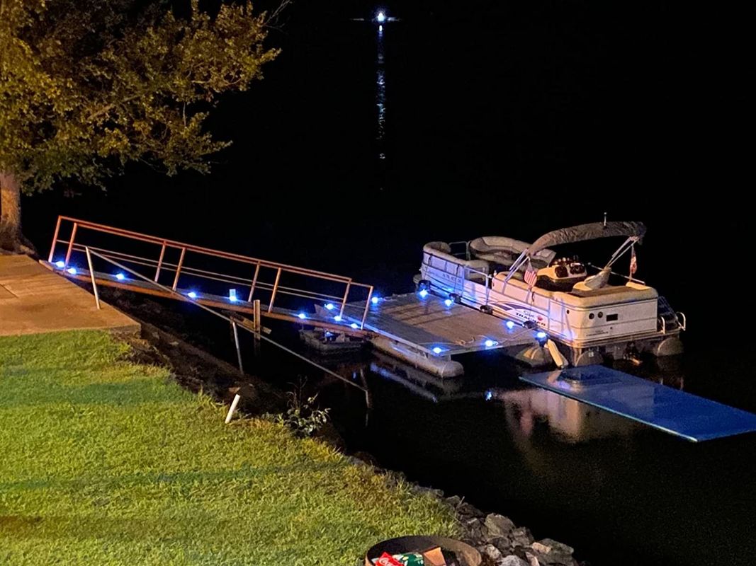 IP68 Wasserdichtes Aluminium Solar Deck Dock Fußbodenlicht für Gartenweg 114*22MM