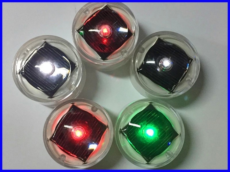 Aluminium-Untergrund-Solar-Straßenstiftungen Runde eingebettete LED-Leuchtturm-Lichtstraßenmarker