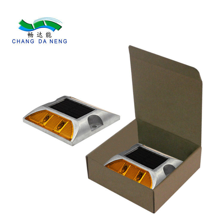 Aluminium-Solar-Straßenstiftungen für die Straßenbahn Arbeitszeit ≥100h -20C-60C Verbesserung der Straßenverkehrssicherheit