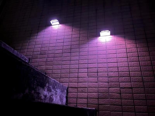 RGB Wasserdichte Solargartenleuchten IP65 drahtlose Sonnenlicht Farbänderleuchten