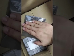 ein Seitenaluminiumsolarstraßenbolzen